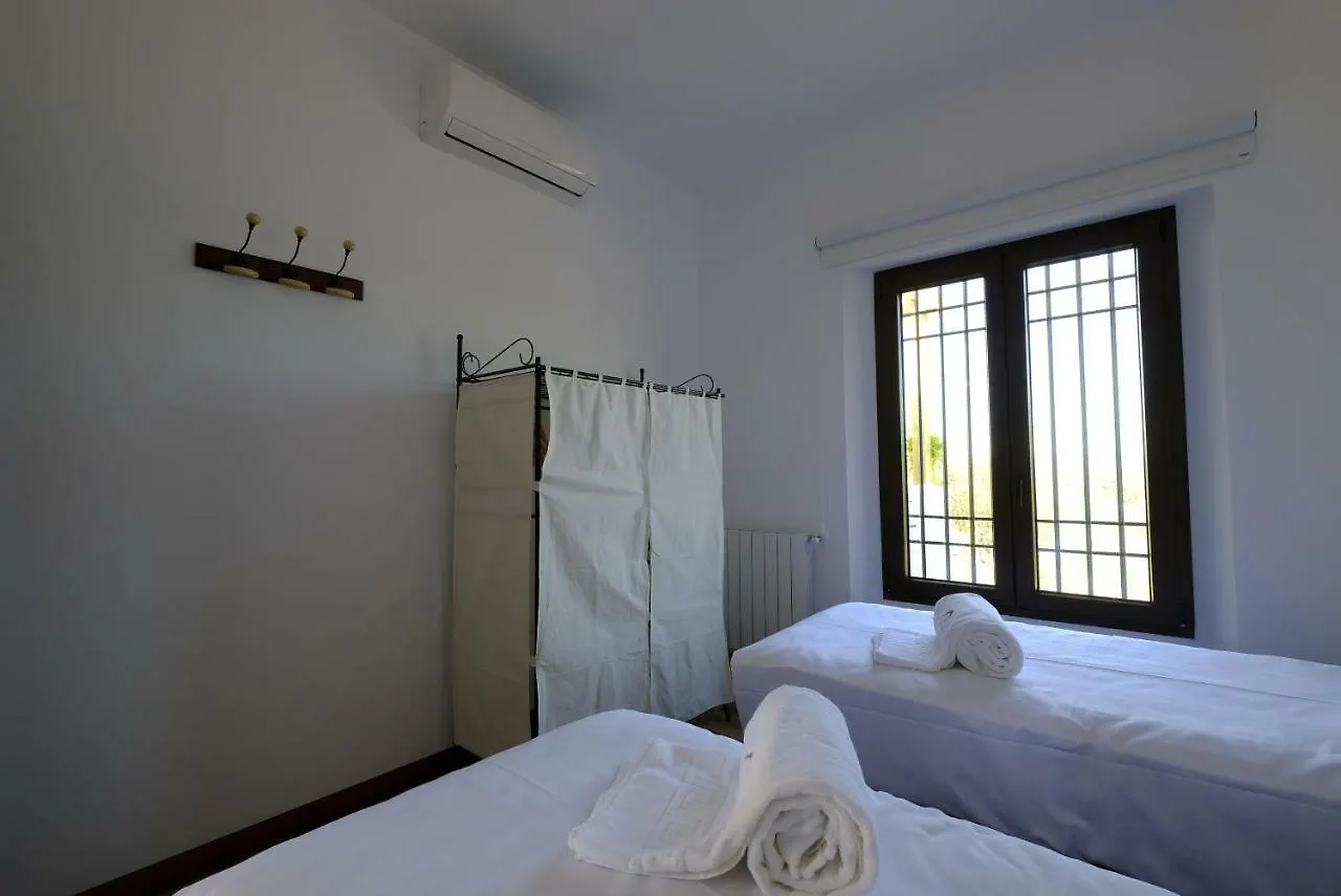 Casas De Alisne Guest House Almodovar del Rio Country house